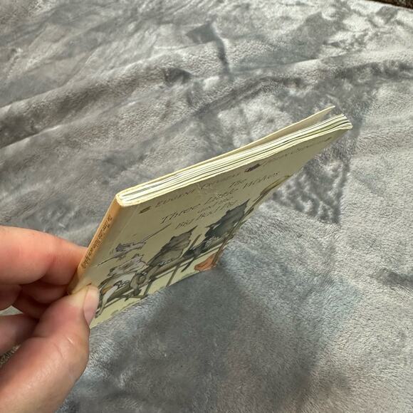 The Three Little Wolves and the Big Bad Pig  Egmont Book Trivizas Oxenbury - Picture 10 of 12